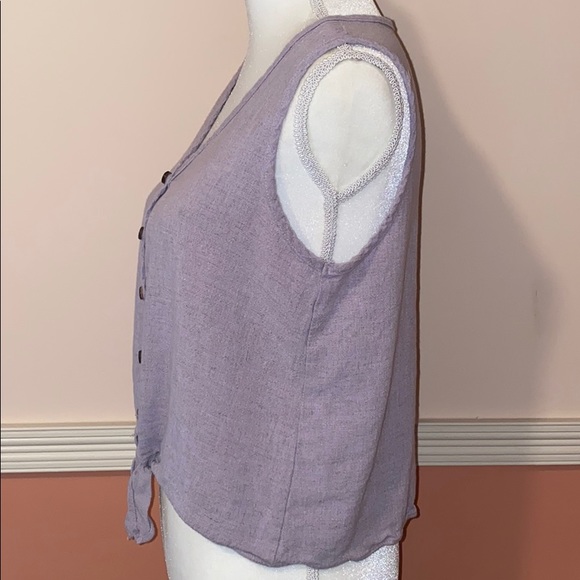 Green Envelope Linen Blend Crop Top - Picture 2 of 7